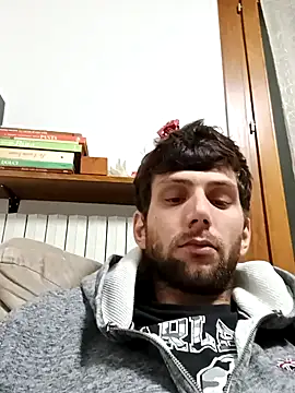 Snapshot of dariodario chatting on February 9, 10:20 am dariodario online show from February 9, 10:20 am
