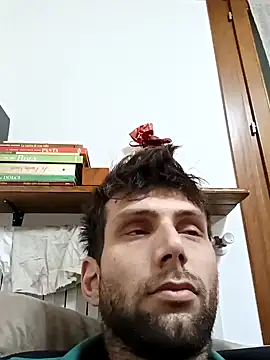 Snapshot of dariodario chatting on January 13, 8:26 am dariodario online show from January 13, 8:26 am