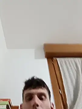 Snapshot of dariodario chatting on December 5, 3:50 pm dariodario online show from December 5, 3:50 pm