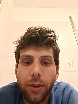 Snapshot of dariodario chatting on February 21, 8:38 pm dariodario online show from February 21, 8:38 pm