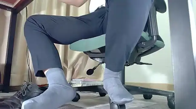 softlyS online show from March 20, 3:58 pm