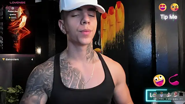 Flynn Riider online show from December 16, 6:04 pm