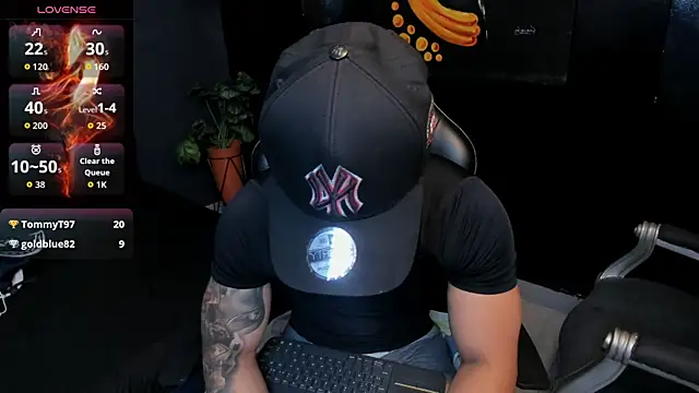 Flynn Riider online show from November 5, 5:48 pm