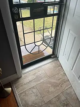 Snapshot of elver369 chatting on March 17, 2:03 pm elver369 online show from March 17, 2:03 pm