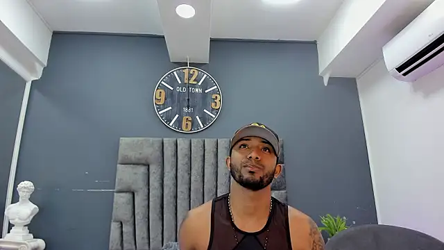 Robin Rief online show from March 27, 7:37 pm