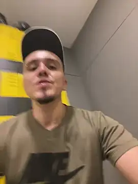 adam-rivera online show from January 17, 9:21 pm