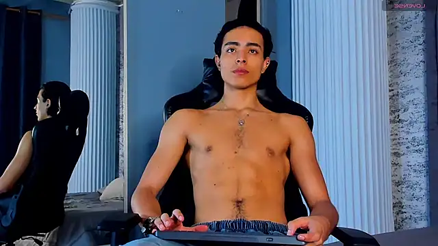 JoshRashfordd online show from November 15, 1:18 am