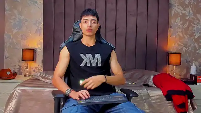 JoshRashfordd online show from March 8, 11:55 am