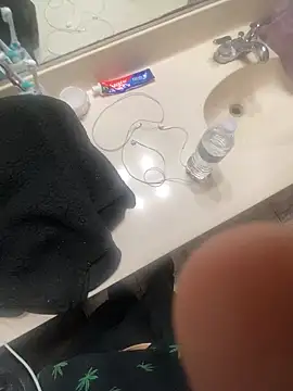 HoneyCoconuts online show from February 6, 5:03 am