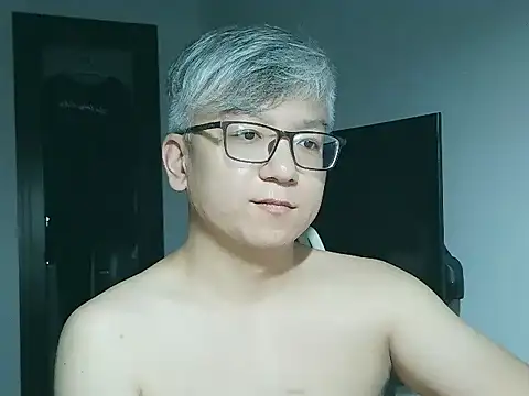 Snapshot of leoUSIR chatting on September 15, 5:03 pm leoUSIR online show from September 15, 5:03 pm