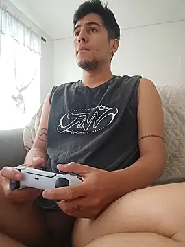 Snapshot of GamerQuinn chatting on October 10, 2:22 pm GamerQuinn online show from October 10, 2:22 pm
