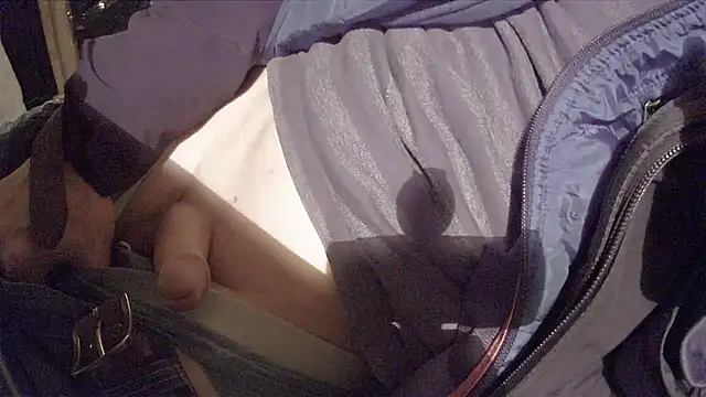 JuicyFuckinPussy online show from February 12, 9:31 am