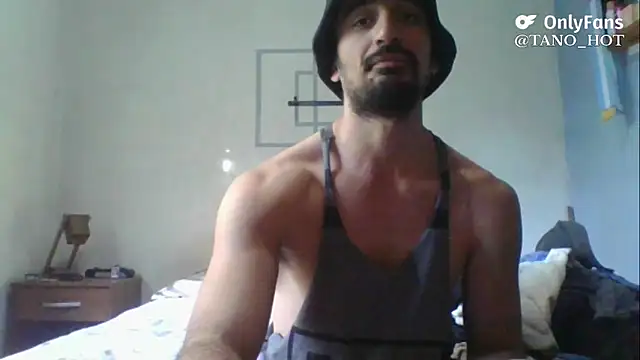 italianbighorse22 online show from October 20, 8:13 pm