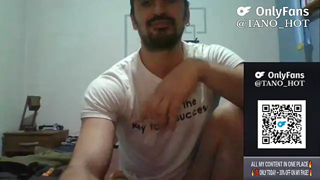 italianbighorse22 online show from October 12, 1:32 am