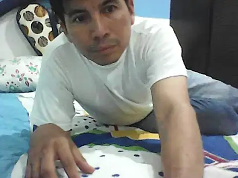 Snapshot of bisexual0007 chatting on January 2, 3:58 am bisexual0007 online show from January 2, 3:58 am