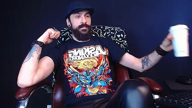 Snapshot of AxelColton chatting on March 12, 6:40 am AxelColton online show from March 12, 6:40 am