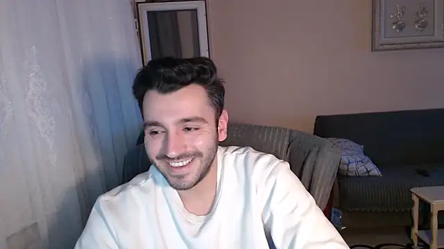 handsomeee04 online show from November 24, 11:06 pm