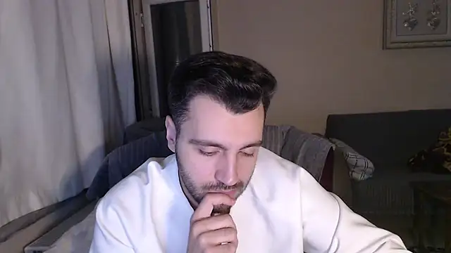 handsomeee04 online show from November 5, 9:50 pm