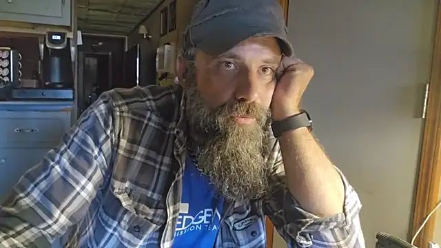 zaneporter46 online show from October 14, 7:43 pm