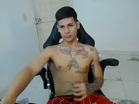 Clyde019 online show from January 29, 4:30 pm