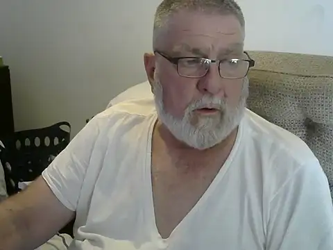 viejo oso online show from October 4, 9:52 pm