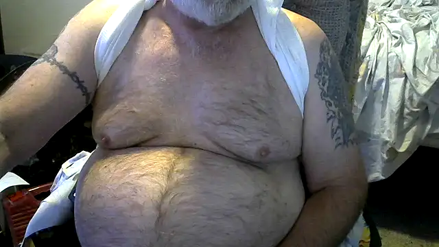 viejo oso online show from October 18, 4:17 am