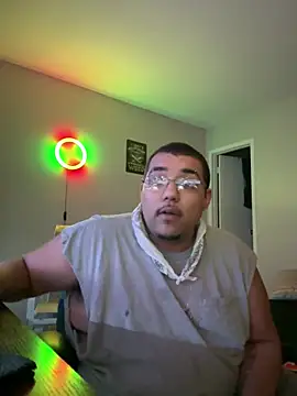 cloudy couple444 online show from February 8, 8:09 am