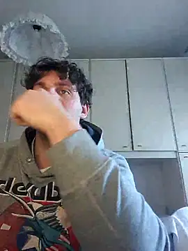 michemichemiche8 online show from March 3, 9:39 am