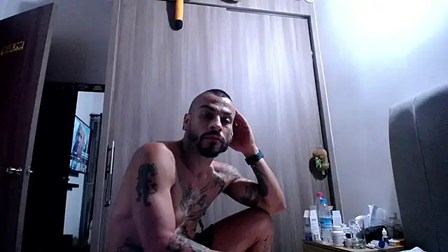 callme douglas online show from December 31, 1:26 am