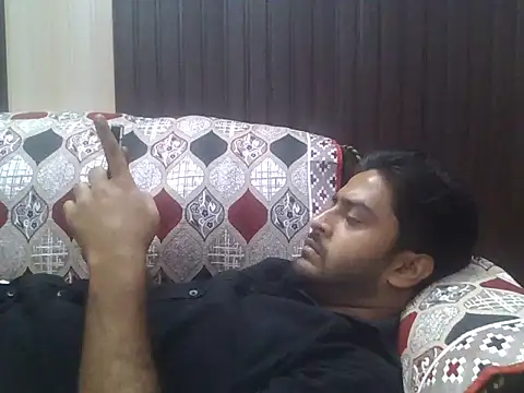 indihotguy online show from October 21, 1:25 pm