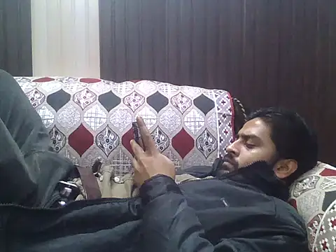 indihotguy online show from November 11, 2:44 pm