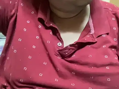 FatIndianBoy online show from December 31, 4:04 pm