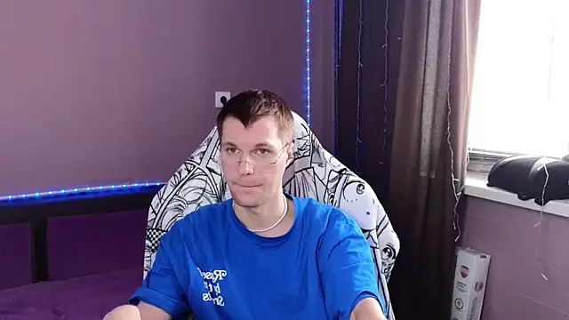 Leonnextdoor online show from January 11, 6:03 am