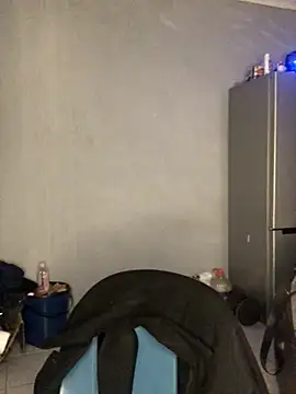 Redfucks333 online show from April 16, 4:23 am