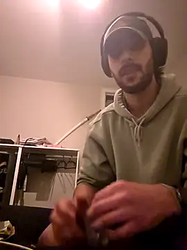 Levi Latino online show from February 19, 5:04 am