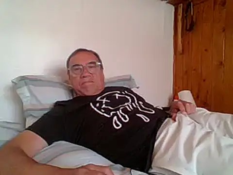 santiagon2015 online show from January 26, 6:37 pm