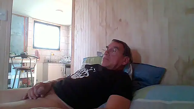 santiagon2015 online show from November 30, 9:06 pm