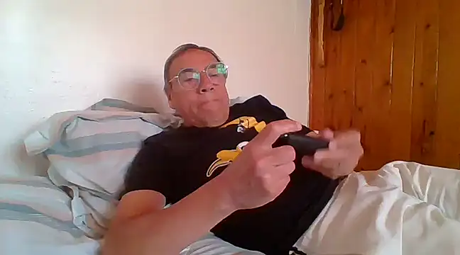 santiagon2015 online show from February 2, 5:48 pm