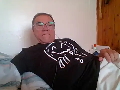 santiagon2015 online show from February 5, 5:32 pm