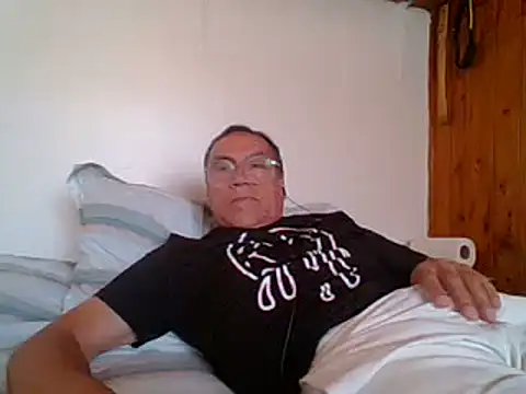 santiagon2015 online show from January 10, 7:32 pm