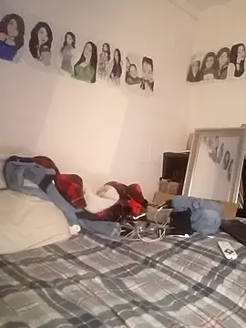 k1oudE online show from February 4, 9:59 am