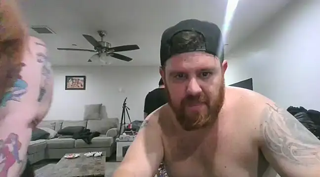 Cupcakesnbooboo online show from December 28, 4:52 pm