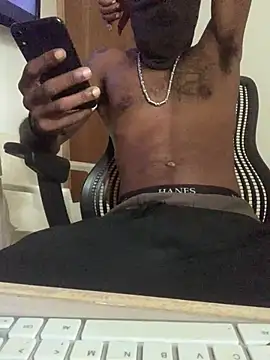 Snapshot of Taylor69xKiki chatting on January 2, 4:24 pm Taylor69xKiki online show from January 2, 4:24 pm