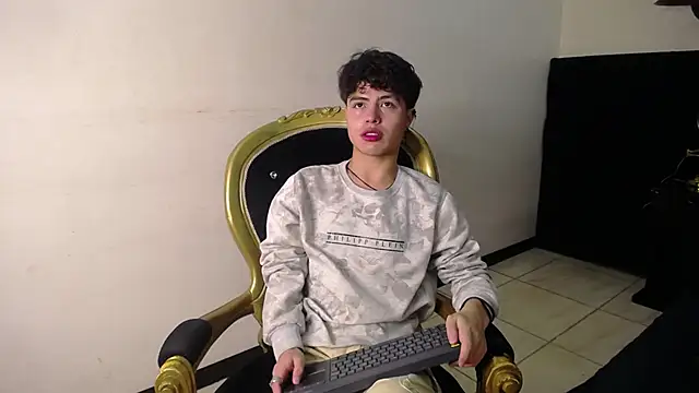 CollinStone online show from October 17, 4:44 pm