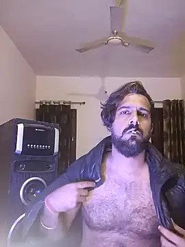 Snapshot of MAGNETICDADDY8 chatting on January 4, 4:33 am MAGNETICDADDY8 online show from January 4, 4:33 am