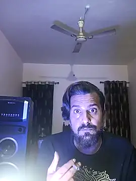 Snapshot of MAGNETICDADDY8 chatting on January 6, 6:10 pm MAGNETICDADDY8 online show from January 6, 6:10 pm