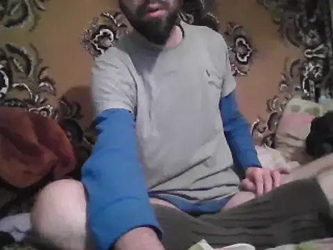 Snapshot of AlferezzSolvajo chatting on January 14, 11:48 pm AlferezzSolvajo online show from January 14, 11:48 pm