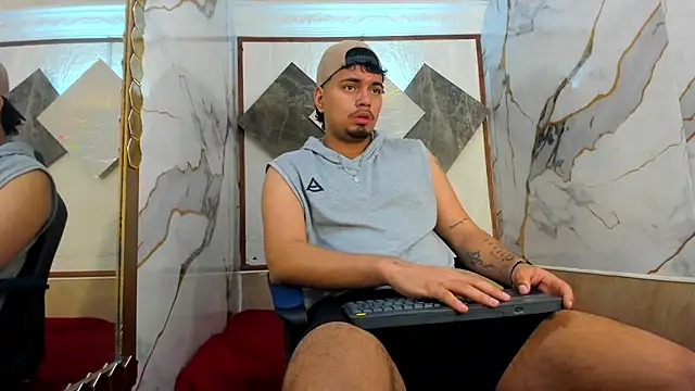 EnriquevillaF online show from October 8, 11:58 am