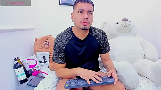 EnriquevillaF online show from February 22, 1:34 pm