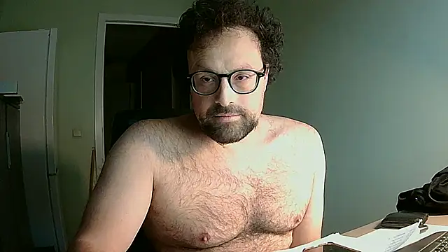 Snapshot of littlehairyman chatting on October 6, 6:29 am littlehairyman online show from October 6, 6:29 am